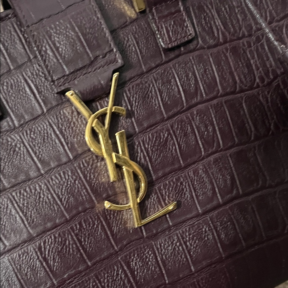 2055 Saint Laurent Cabas with Crocodile Embossing - Picture 3 of 11